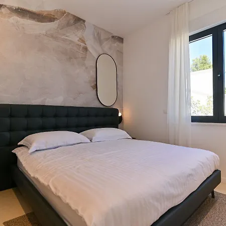 Maca - Pool An View Vakantiehuis Trogir
